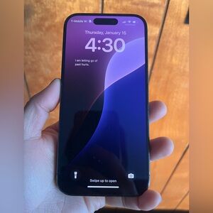 Apple iPhone 15 Pro / 256 GB Unlocked / 88% Battery Health / Blue Titanium